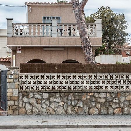 カステルデフェルス Casa Samaraヴィラ エクステリア 写真